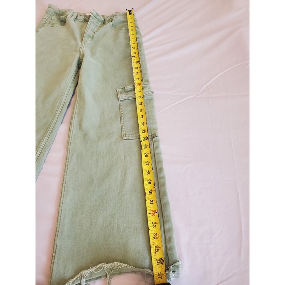 RISEN JEANS Women Size 11 Sage Green Wide Leg Cargo High Rise Distressed Hem - Picture 4 of 16